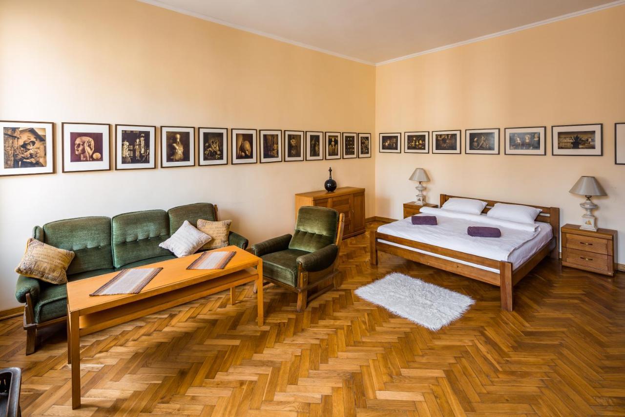 Romari Ставропігійська Appartement Lviv Buitenkant foto